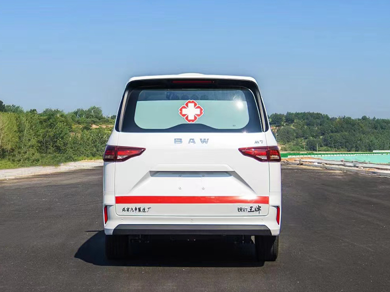 北汽，下地庫救護車